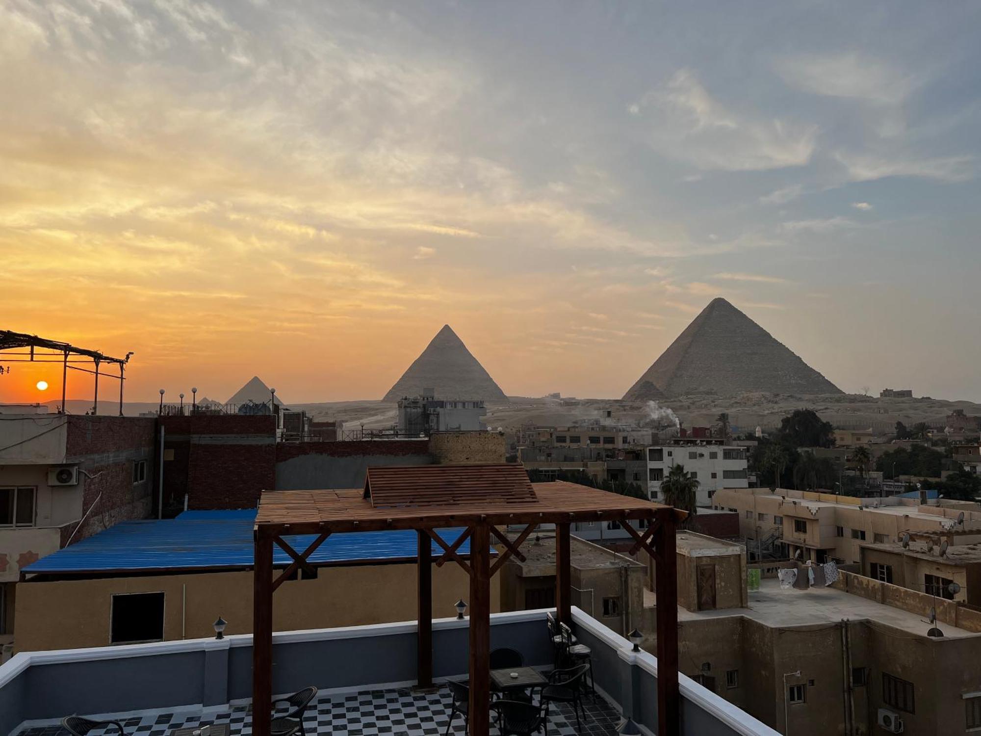 The Pyramids Gate Inn Kafret el-Gabal エクステリア 写真