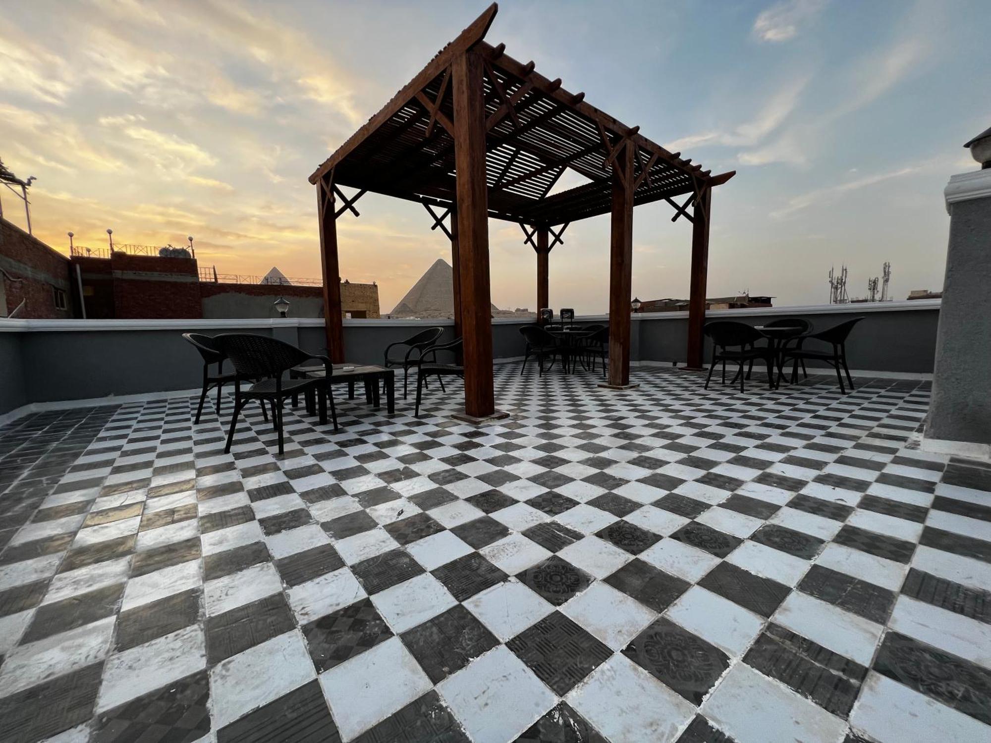 The Pyramids Gate Inn Kafret el-Gabal エクステリア 写真